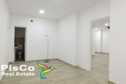 Izdaje se poslovni prostor kod Krivog mosta120m2 (3 of 8)