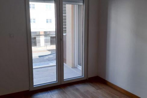 Izdaje se prazan jednosoban stan Kips gradnja New city 45m2-587