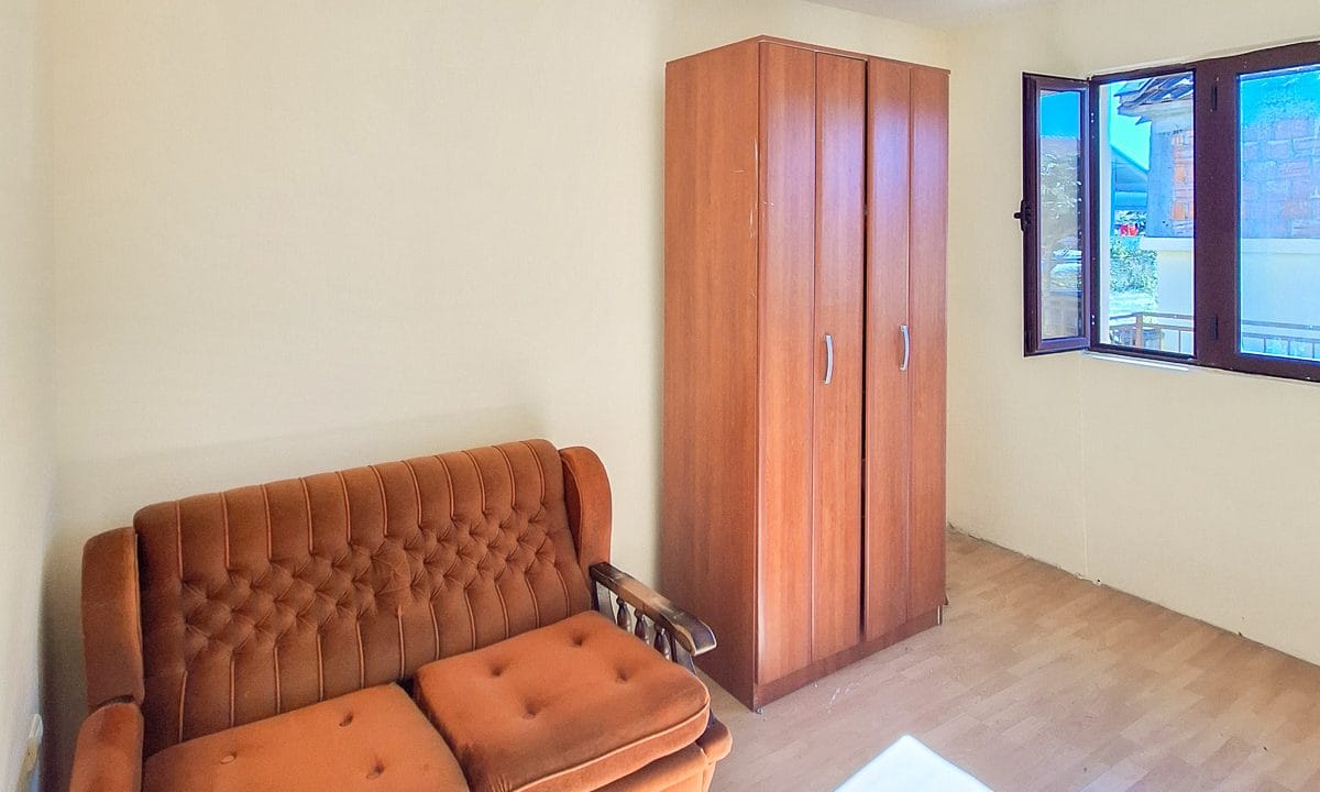 Kuća 70 m2 na placu od 316 m2, Tološi, Podgorica, Izdavanje-111453