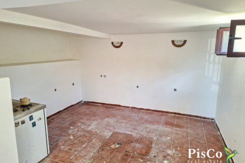 Kuća 70 m2 na placu od 316 m2, Tološi, Podgorica, Izdavanje-111538