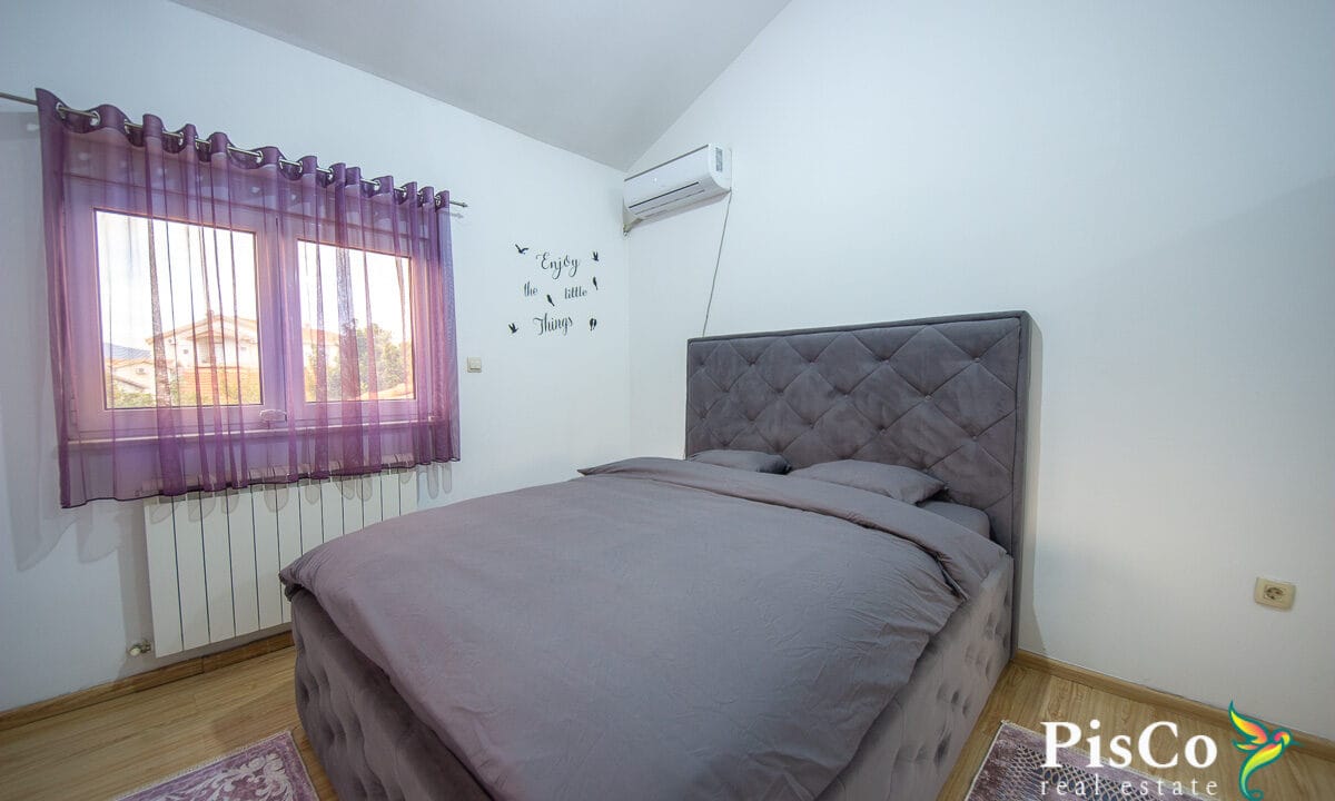 Luksuzna Dvospratna Kuća sa Bazenom, 330 m2, Zeta, Podgorica-0479