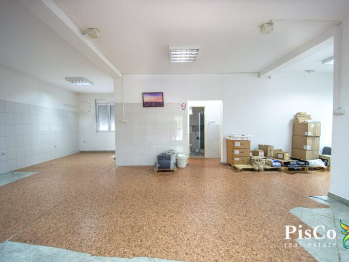 Poslovni prostor 92m2 Blok 9 Podgorica Izdavanje 0345