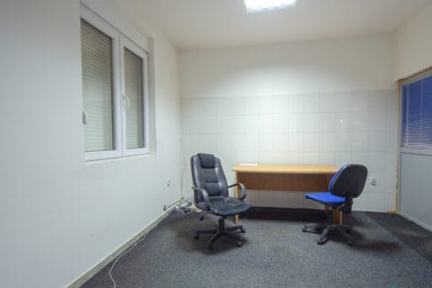 Poslovni prostor, 92m2, Blok 9, Podgorica, Izdavanje-0347