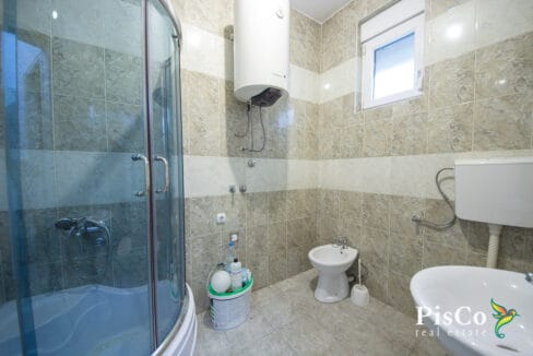 Poslovni prostor, 92m2, Blok 9, Podgorica, Izdavanje-0353