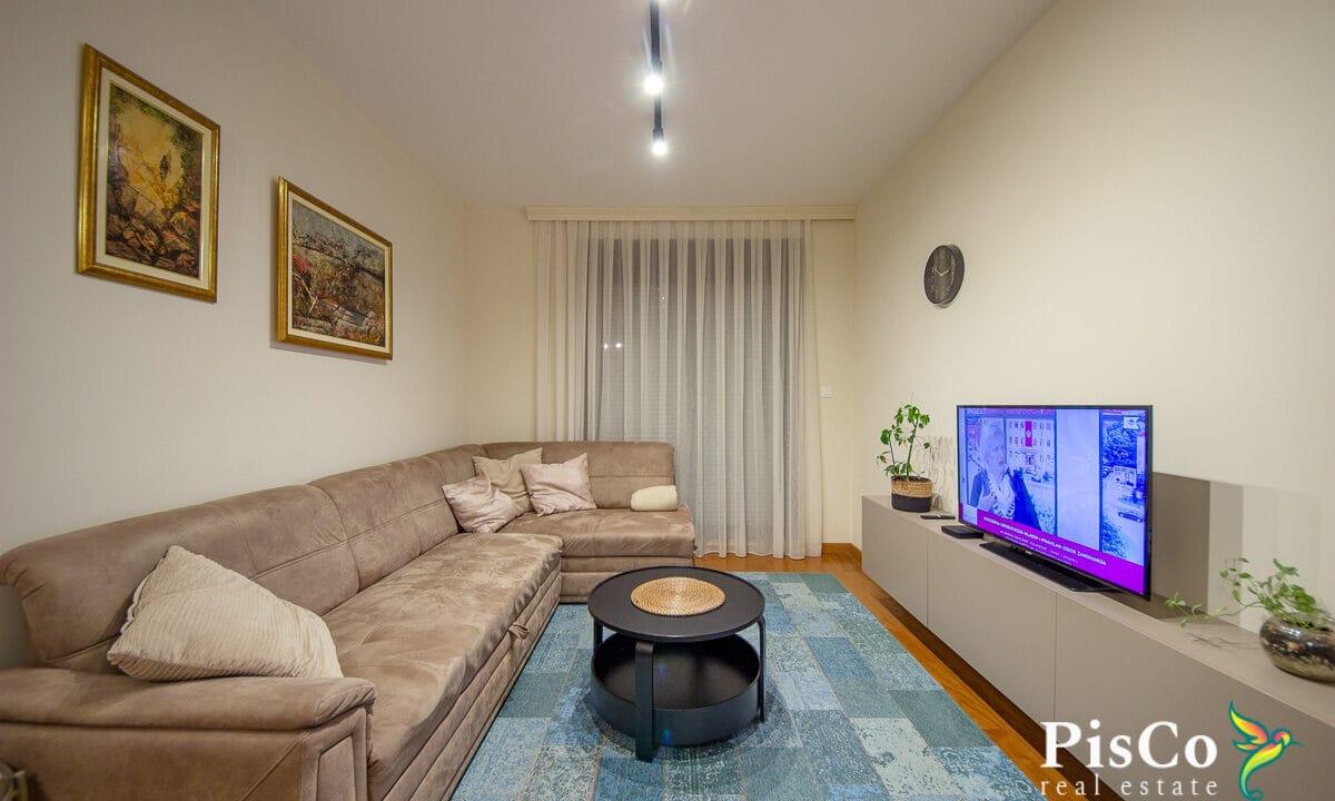 Prodaje se dvosoban Lux stan, 70m2, Preko Morače, Podgorica-0415