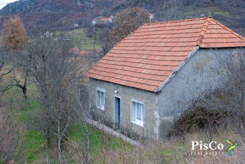 Zemljište sa kućom, 15094 m2, Kuta, Župa Nikšićka-0826