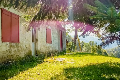 Nekretnina koja donosi čist vazduh i netaknutu prirodu - Plac i kuća Bukovica (8)