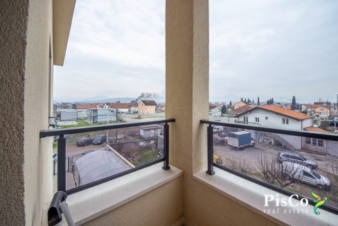 Izdavanje, kuća, 180m2, Gornja Gorica, Podgorica-1169