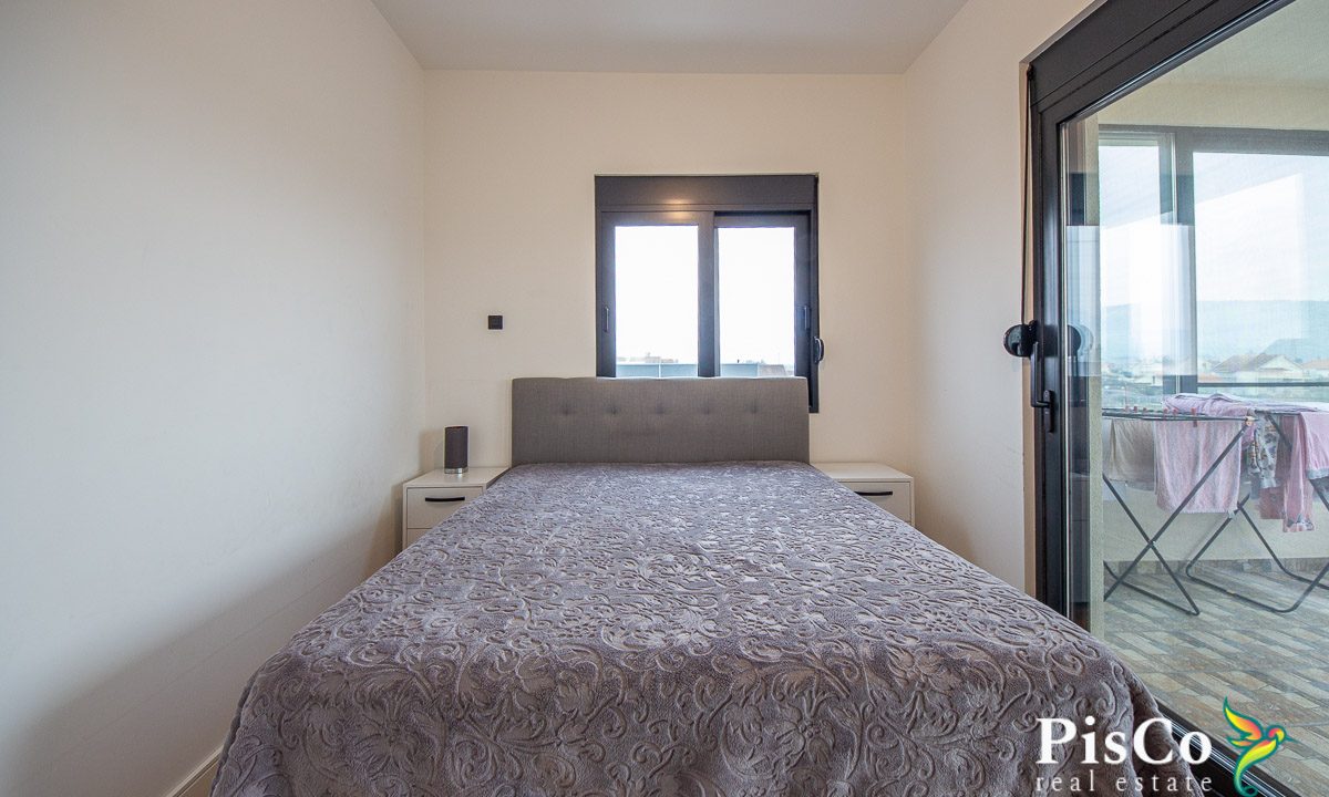 Izdavanje, kuća, 180m2, Gornja Gorica, Podgorica-1170