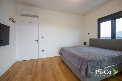 Izdavanje, kuća, 180m2, Gornja Gorica, Podgorica-1171