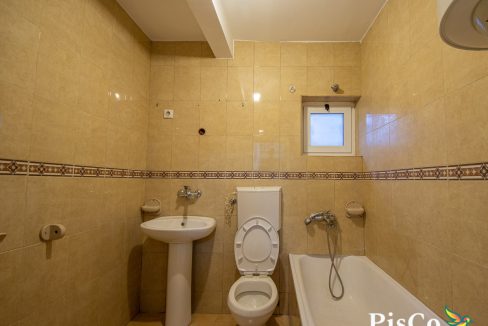 Kuća sa tri stambene jedinice 130m2, Centar Drač, Podgorica-1104