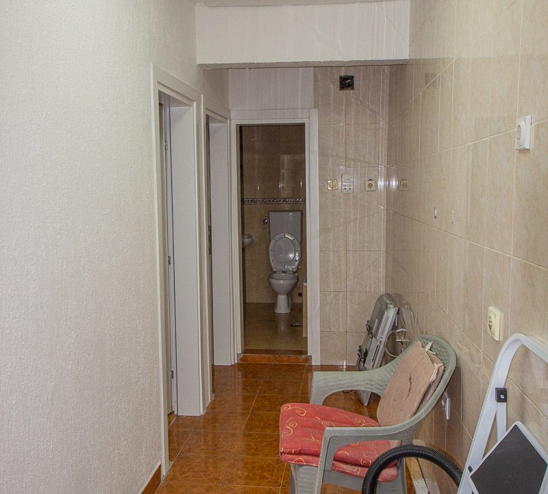 Kuća sa tri stambene jedinice 130m2, Centar Drač, Podgorica-1105