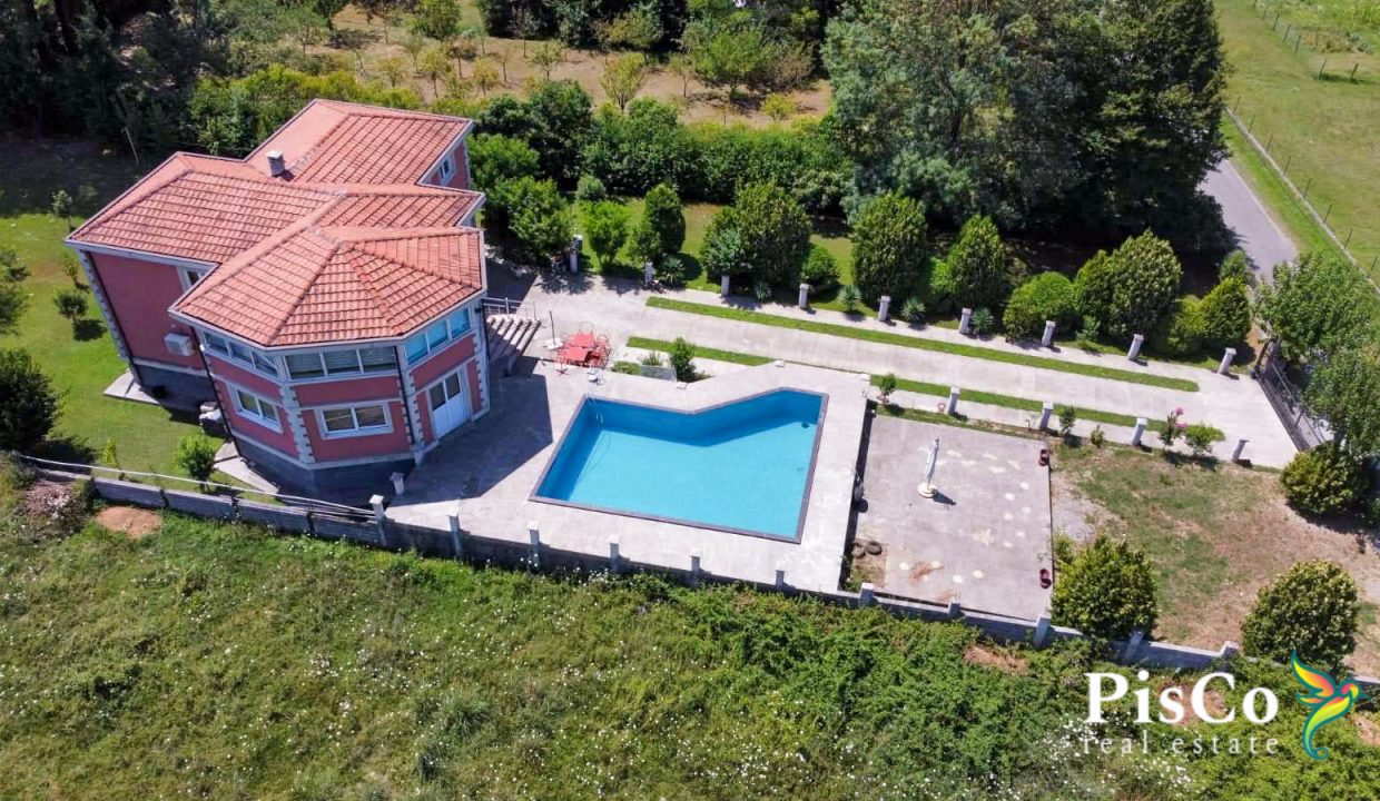 Prodaja, Spratna kuća sa bazenom, 340m2, Jastreb, Danilovgrad (2 of 6)